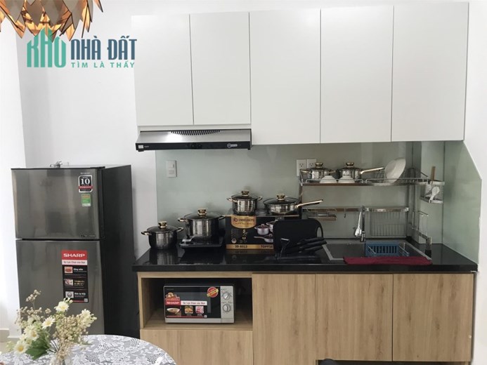 Cho thuê phòng có bancol, Nguyễn Hữu Cảnh, gần Quận 1, LandMark 81 FULL nội thất cao cấp
