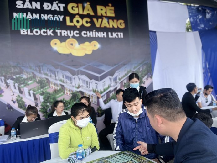 Bán ngộp 2 nền liền kề dự án Nam An - Ngay trục chính đường 17 m.Gía 1.550