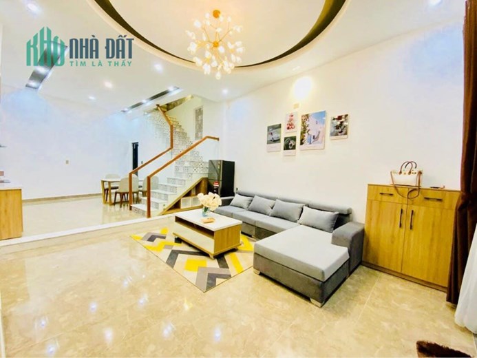 Nhà Ngộp 3 tầng 4*12m, Hẻm 5m Xe Hơi Tới Nhà, giá chỉ nhỉnh 5 tỷ