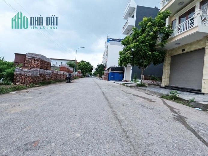 Bán đất mặt đường tuyến 2 Lê Hồng Phong lô 15, diện tích 60m, GIÁ 76 tr/m