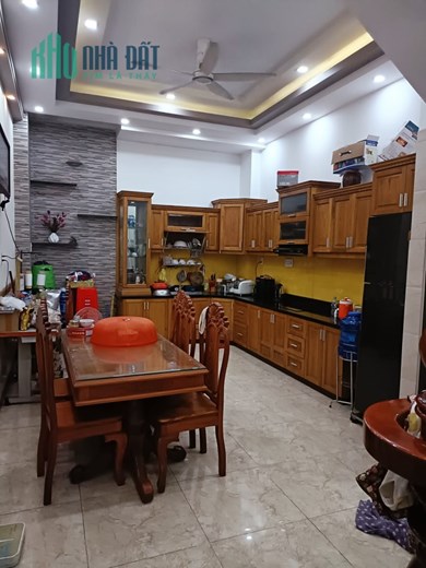 Nhà Bán Tây Lân, 128m2, 4Tầng, 4PN, HXH 8m, BTĐ A, Q.BTân, còn 7.8 tỷ