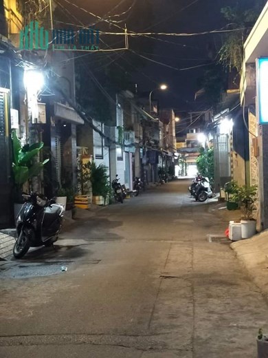 Nhà mới keng hẻm xe hơi đường Tên Lửa 40m2 giá chỉ 3.8 tỷ