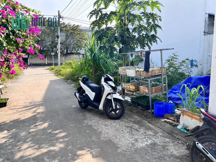Lô đất đường 6 Long Bình diện tích 76m giá tốt
