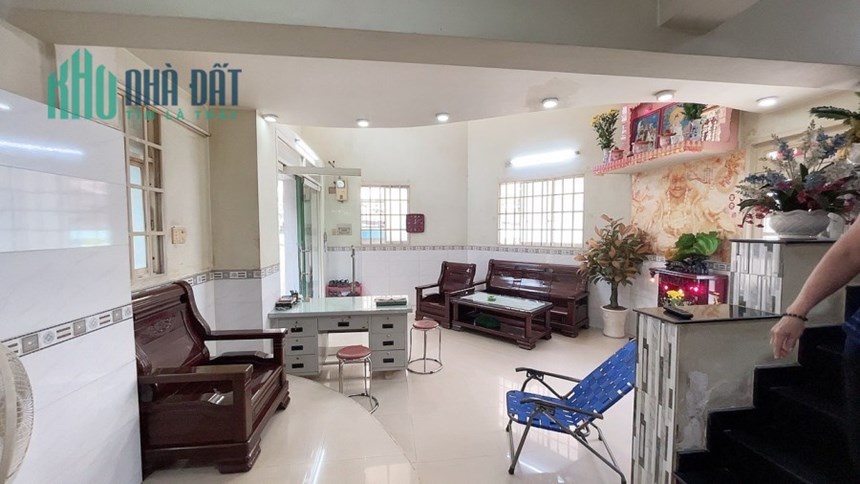 Bán nhà ngộp Bank 4 tầng BTCT Nguyễn Đình Thi 93m2 Hẻm ba gác chỉ nhỉnh 6 tỷ TL