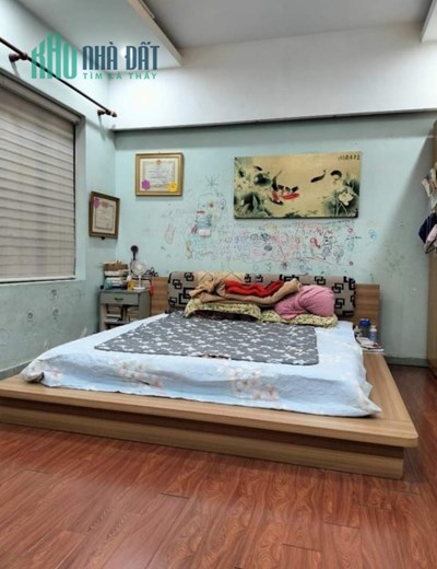 CẦN BÁN GẤP nhà Trần Quốc Hoàn Cầu Giấy 60m, Mt 5.5m chỉ 9.6 tỷ, phân lô, ô tô, ở luôn