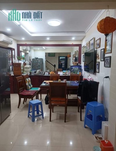 CẦN BÁN GẤP nhà Trần Quốc Hoàn Cầu Giấy 60m, Mt 5.5m chỉ 9.6 tỷ, phân lô, ô tô, ở luôn