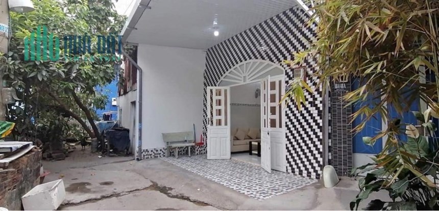 NGANG 5M - 48M2 - OTO ĐẬU CỬA .