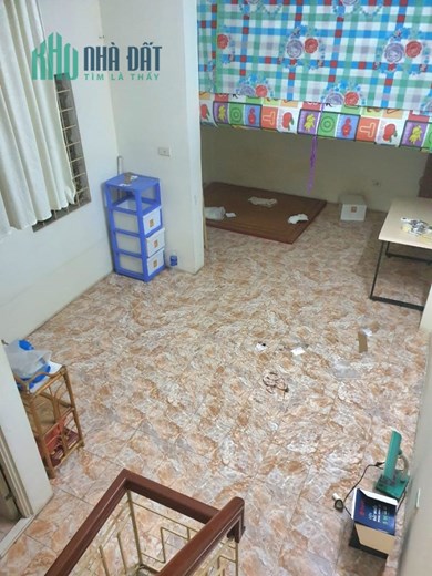 BÁN NHÀ 3 TẦNG DT:25M2 SỔ ĐỎ x TẦNG 2 DT:30M HIỆN TRẠNG NHÀ CŨ 2 PHÒNG NGỦ GIÁ: HƠN 2 TỶ PHỐ TÔN