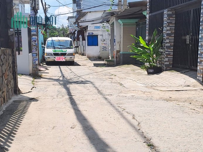 HIẾM - HXT QUAY ĐẦU 1/ HÀ HUY GIÁP QUẬN 12, NGAY KDL BẾN XƯA, 2 TẦNG 3 PN, NHỈNH 4 TỶ.