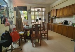 Bán nhà lô góc 2 MT siêu đẹp , khu trung tâm Dương Xá - Gia Lâm ô tô vào nhà ngõ thông -100 m ra