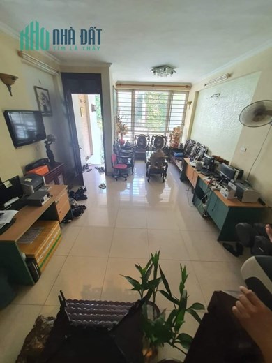 Bán nhà lô góc 2 MT siêu đẹp , khu trung tâm Dương Xá - Gia Lâm ô tô vào nhà ngõ thông -100 m ra
