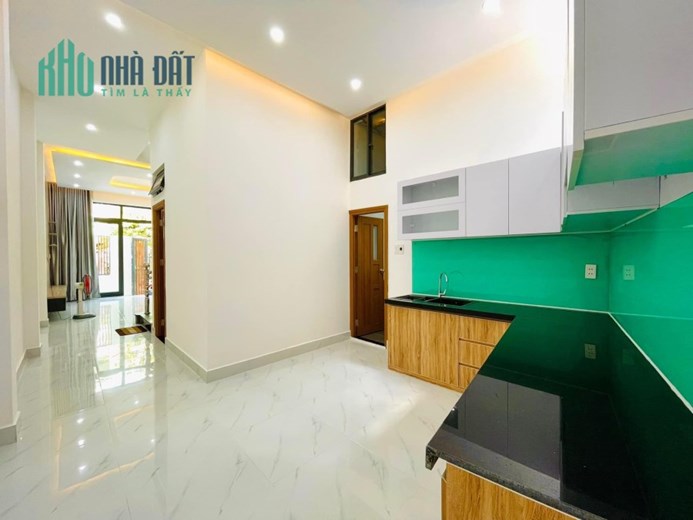 .Nhà Nguyễn Tất Thành kiệt Ô tô cách MT 70m, 82m2, 2 tầng, 3.x tỷ nhỏ