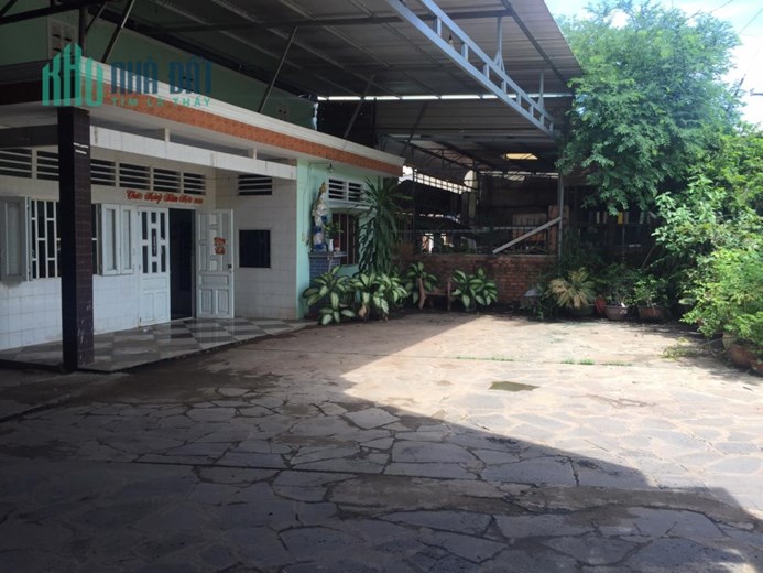 Bán Nhà Mặt Tiền Xã Vĩnh Tân, 1000m2 Vị Trí Kinh Doanh, Hiếm Nhà Bán
