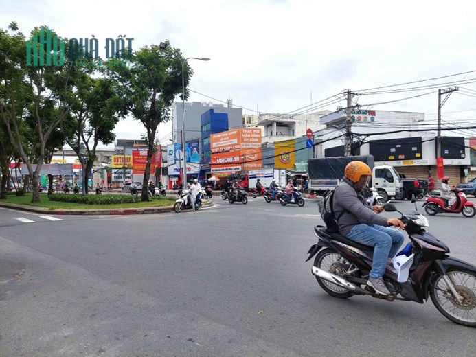 Bán Nhà Gần Chợ Thủ Đức Linh Chiểu, 75m2, Ngang 5m, Chỉ Nhỉnh 4 tỷ, Lời Ngay Khi Mua