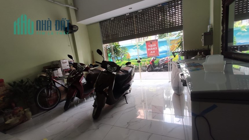 Bán GẤP! Nhà Ngô Gia Tự, Đức Giang, ngõ ô tô thông, DT 88m2 x 3T, MT 4.7m, nhỉnh 8 tỷ