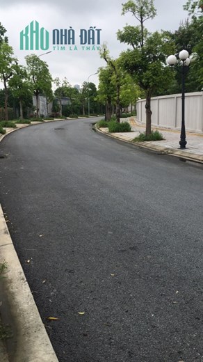 CHO THUÊ KHO XƯỞNG Ở VINHOME SMART CITY TÂY MỖ 300m2 MT 15m ĐƯỜNG 4 Ô TÔ TRÁNH ƯU TIÊN THUÊ LÂU DÀI