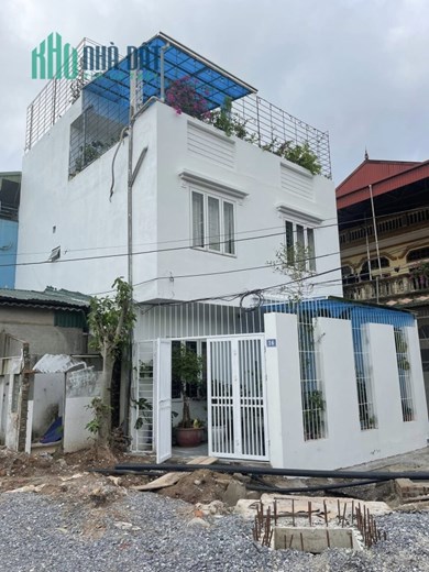 Bán nhà Mặt Phố Bồ Đề ~40m2 - Lô Góc - Oto - Kinh doanh - 2,9 tỷ.