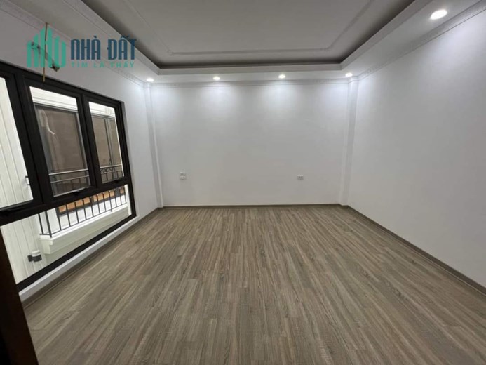 Bán nhà Cát Linh, Đống Đa 35m, 6T, thang máy, vị trí đắc đia, nhà đẹp ở luôn.