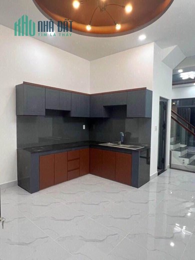 Chính chủ Bán Nhà Phạm Văn Bạch, 3 Tầng, Ngang 5M Hẻm xe hơi, Gấp 3.4 tỷ