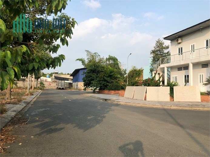 Đất chợ Long Phú 5x20, full thổ, Mt đường nhựa, SHR, giá bán ngộp