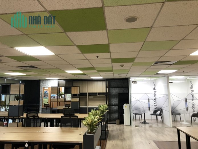 Cho thuê văn phòng 200m2 tòa Việt Á, Duy Tân, sẵn nội thất đẹp, làm ngoài giờ miễn phí không giới