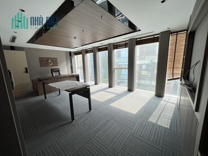 Cho thuê văn phòng full nội thất, rẻ nhất Cầu Giấy, 600m2, hợp làm phòng khám, nha khoa, thẩm mỹ