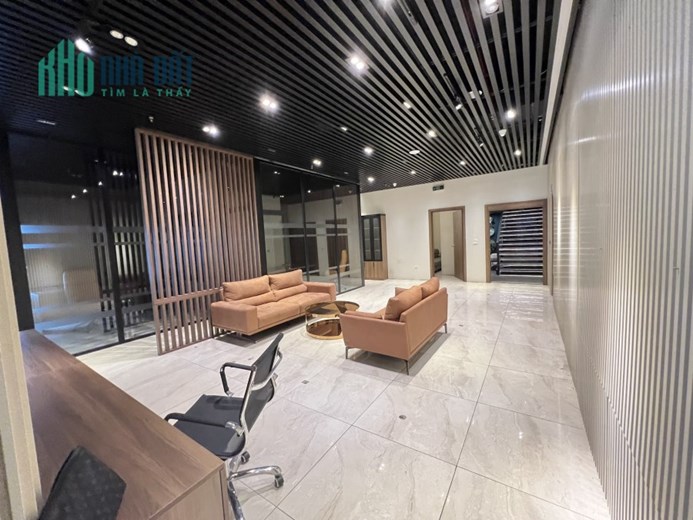 Cho thuê văn phòng full nội thất, rẻ nhất Cầu Giấy, 600m2, hợp làm phòng khám, nha khoa, thẩm mỹ