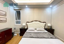 trung tâm cầu giấy - mặt phố - kinh doanh-  sầm uất - vỉa hè ô tô tránh - dân trí cao