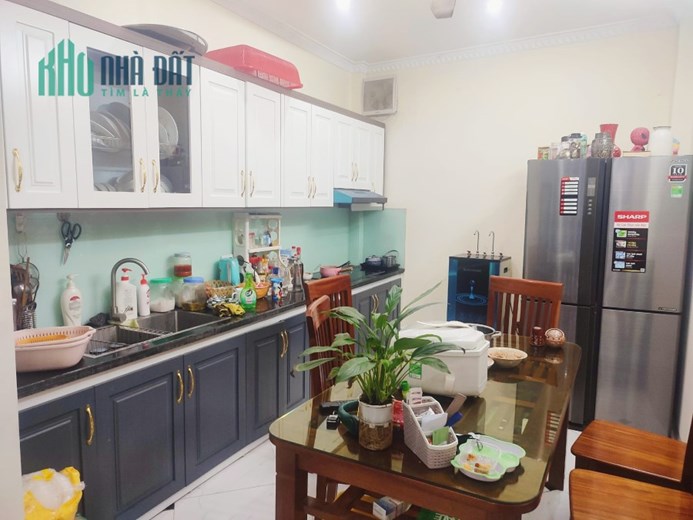 NHÀ ĐẸP HIẾM Ở LUÔN GẦN PHỐ TẶNG HẾT NỘI THẤT XỊN TRƯƠNG ĐỊNH Hai Bà Trưng