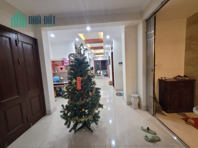 TÒA NHÀ DỊCH VỤ P.TRIÊU KHÚC, TÂN TRIỀU , DÒNG TIỀN KHỦNG, FULL PHÒNG  180/200M2 * 9T * 50 TỶ.