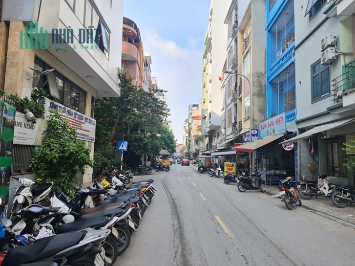 TÒA NHÀ DỊCH VỤ P.TRIÊU KHÚC, TÂN TRIỀU , DÒNG TIỀN KHỦNG, FULL PHÒNG  180/200M2 * 9T * 50 TỶ.