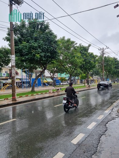 Nhà 2 Tầng Sát Mặt Tiền Ngã Tư Lê Thúc Hoạch với Bình Long,Ngay CV 53m2 Vuông Vức Đường 4m.