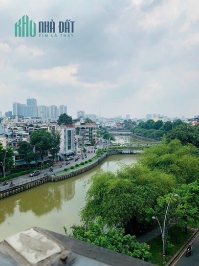 Cần bán gấp nhà 2 mặt tiền trước và sau đường 2 chiều Trường Sa, P14, Q3.