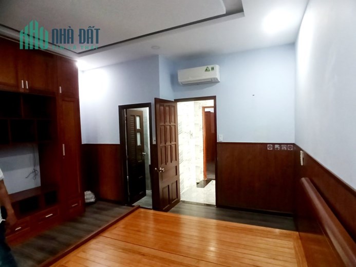 Bán Rẻ Nhà HẺm ÔTô Đỗ Cửa P.10 Tân Bình Gấn Trường Học Các Cấp,60m2,2 Tầng Chỉ 5 tỷ