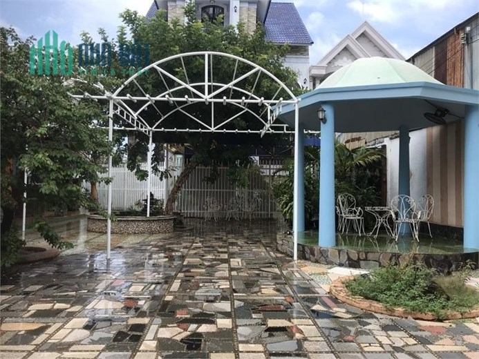 Cho thuê mặt bằng sân vườn cafe 300m2 đường 30/4, TPVT