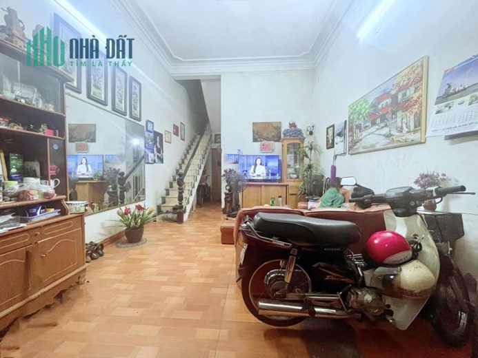 BÁN NHÀ NGÕ 67 ĐƯỜNG GIÁP BÁT, 54M2 (62m2 Tầng 2) GIÁ CHỈ 4 TỶ