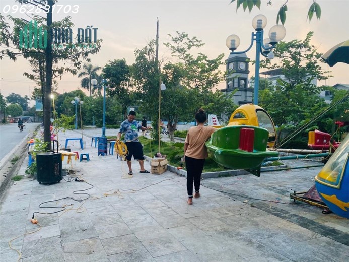 chủ cần tiền bán nhanh lô đất đẹp nhất phố chợ lương sơn giá rẻ nhất thị trường