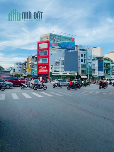 Bán gấp nhà mặt tiền đường Đinh Tiên Hoàng, Quận 1.