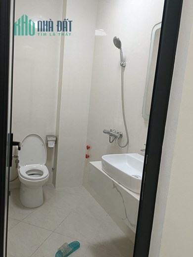 CẦN CHO THUÊ MẶT SÀN KINH DOANH TỨ HIỆP THANH TRÌ 100M2 GIÁ 8 TRIỆU/THÁNG.