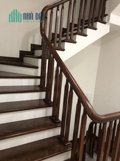 CẦN CHO THUÊ MẶT SÀN KINH DOANH TỨ HIỆP THANH TRÌ 100M2 GIÁ 8 TRIỆU/THÁNG.