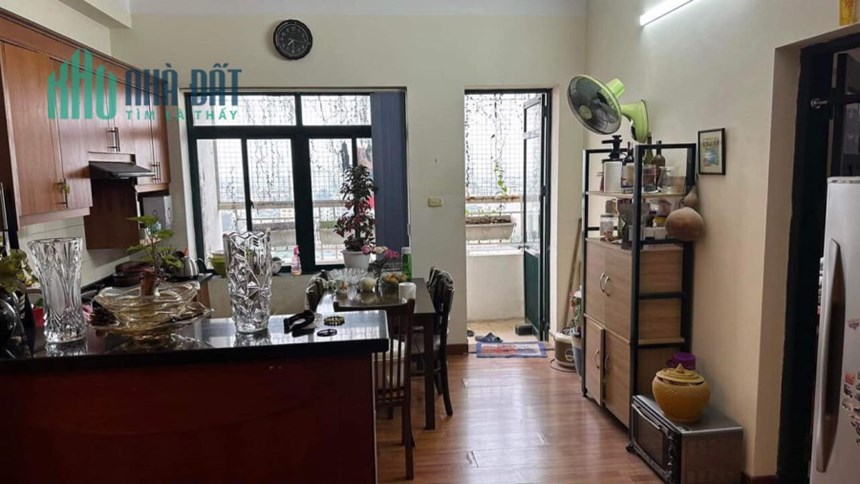 Hơn 2 Tỷ Có Hộ Khẩu Đống Đa Hà Nội. Nhà Thiết Kế Đẹp Hợp Lý. Chủ Thiện Chí Bán. Sổ Đỏ Sẵn Sàng Giao