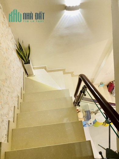 Ngộp Khu Quân Đội K200 Tân Bình - HXH 8m - 5 tầng