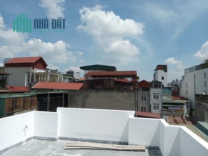 Chỉ 5 tỷ sở hữu nhà Đặng Văn Ngữ 35m2 x 5 tầng, oto đỗ cổng, 2 thoáng trước sau