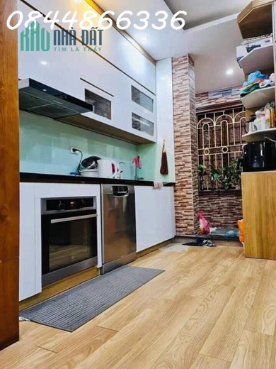 Nhà đẹp Thanh Xuân, lô góc 3 thoáng, ô tô vào nhà, sổ vuông đẹp, vào ở được ngay