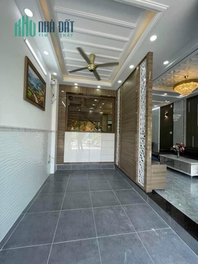 Cho thuê nhà 2581 Huỳnh Tấn Phát, 4 tầng, giá 15 triệu