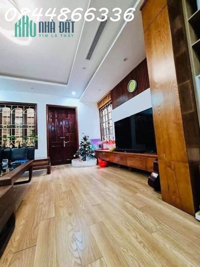 Nhà đẹp Thanh Xuân, lô góc 3 thoáng, ô tô vào nhà, sổ vuông đẹp, vào ở được ngay