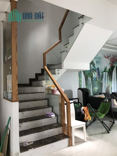 Bán nhà đường Lê Văn Lương, 6x14m, 3 tầng, giá 8 tỷ