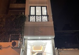 Chính chủ cần cho thuê 1 tầng mặt tiền kinh doanh và gác lửng như hình.