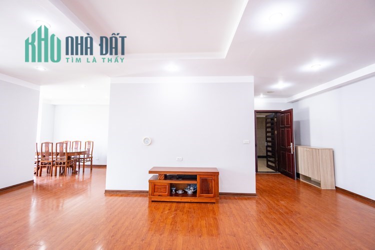 Chính chủ cho thuê căn hộ 178m2, Tầng 6 tòa B khu 671 Hoàng Hoa Thám, P Liễu Giai, Ba Đình, Hà Nội.