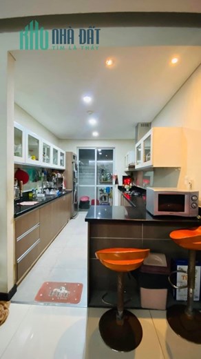 Cho thuê căn hộ The Everich, đường 3/2, Phường 15, Quận 11. 115m2, 2 phòng ngủ, 2 toilet, Full NT